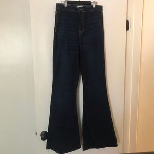 High-waisted flare jeans